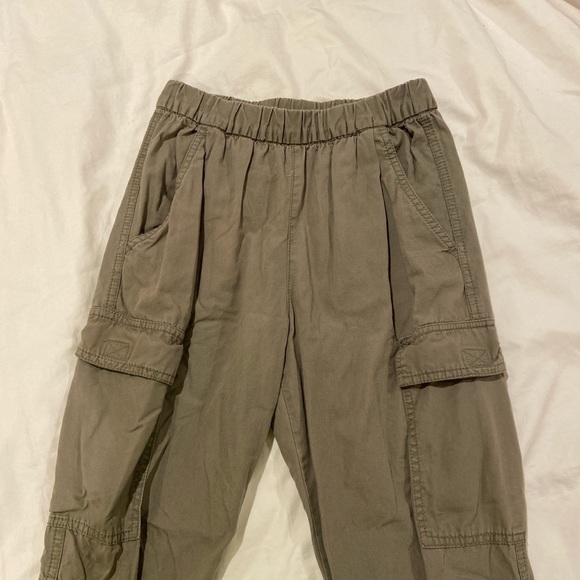 h&m khaki pants - Picture 2 of 4